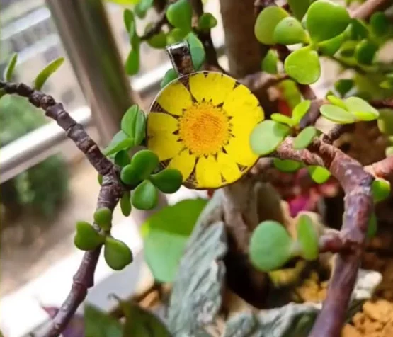 Sunflower pendant, sold out